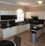 metro-golf-and-country-club-rental-villa-5-br-kitchen